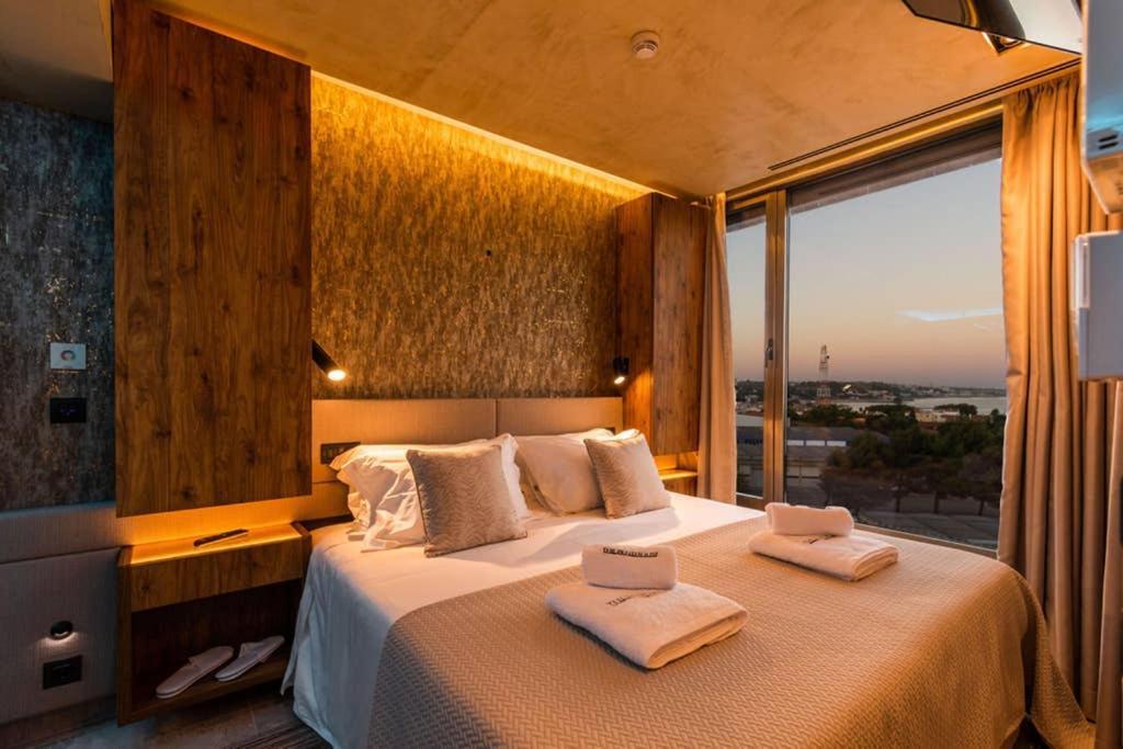 The Minipenthouse Terrace & Spa Paço de Arcos Buitenkant foto